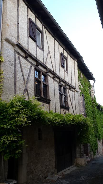 La Maison De Chloe Senouillac Стая снимка