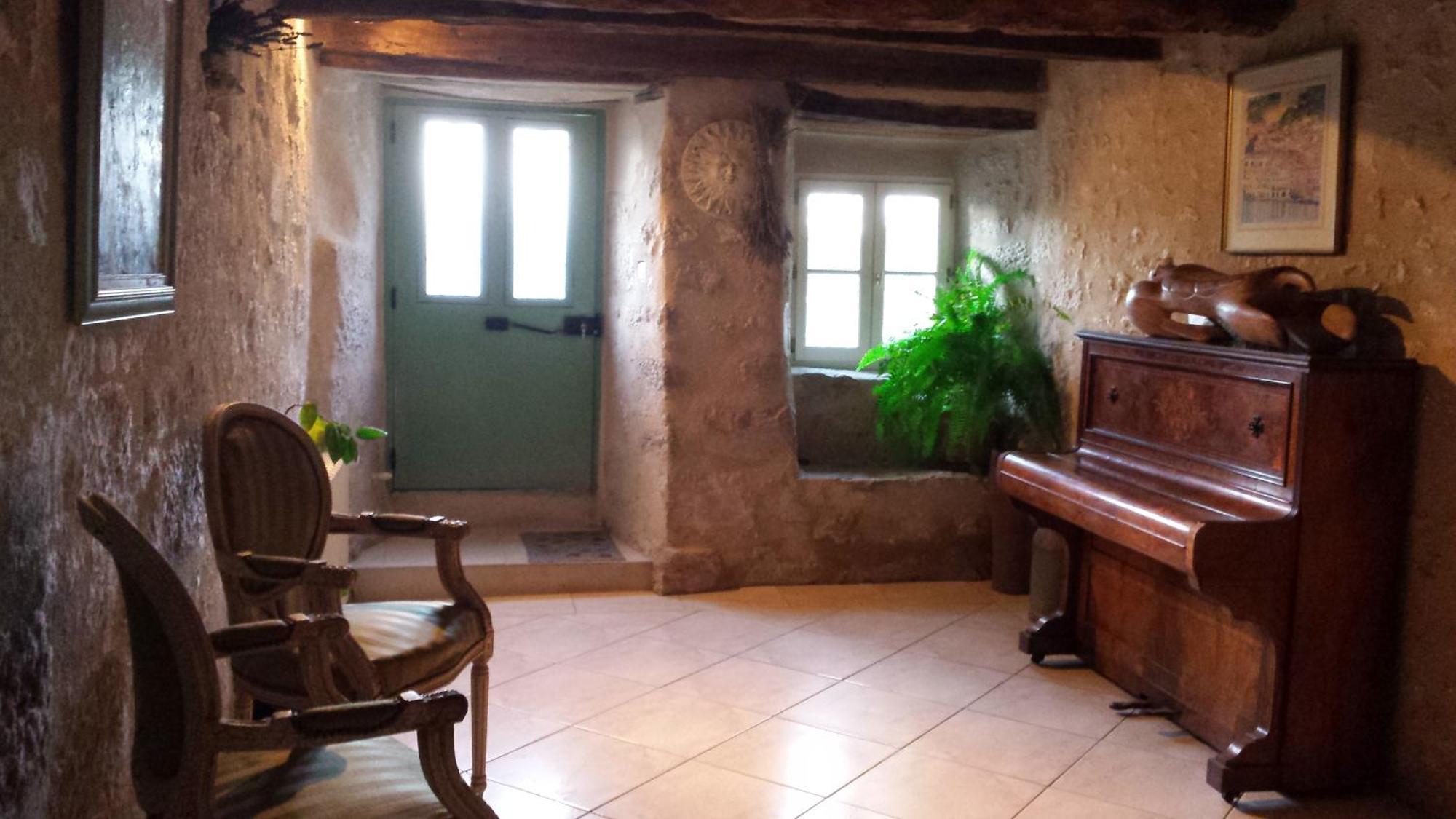 La Maison De Chloe Senouillac Екстериор снимка